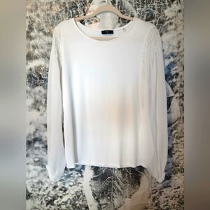 💜5/$25 Tahari White Top With Sheer Long Sleeves Size Large